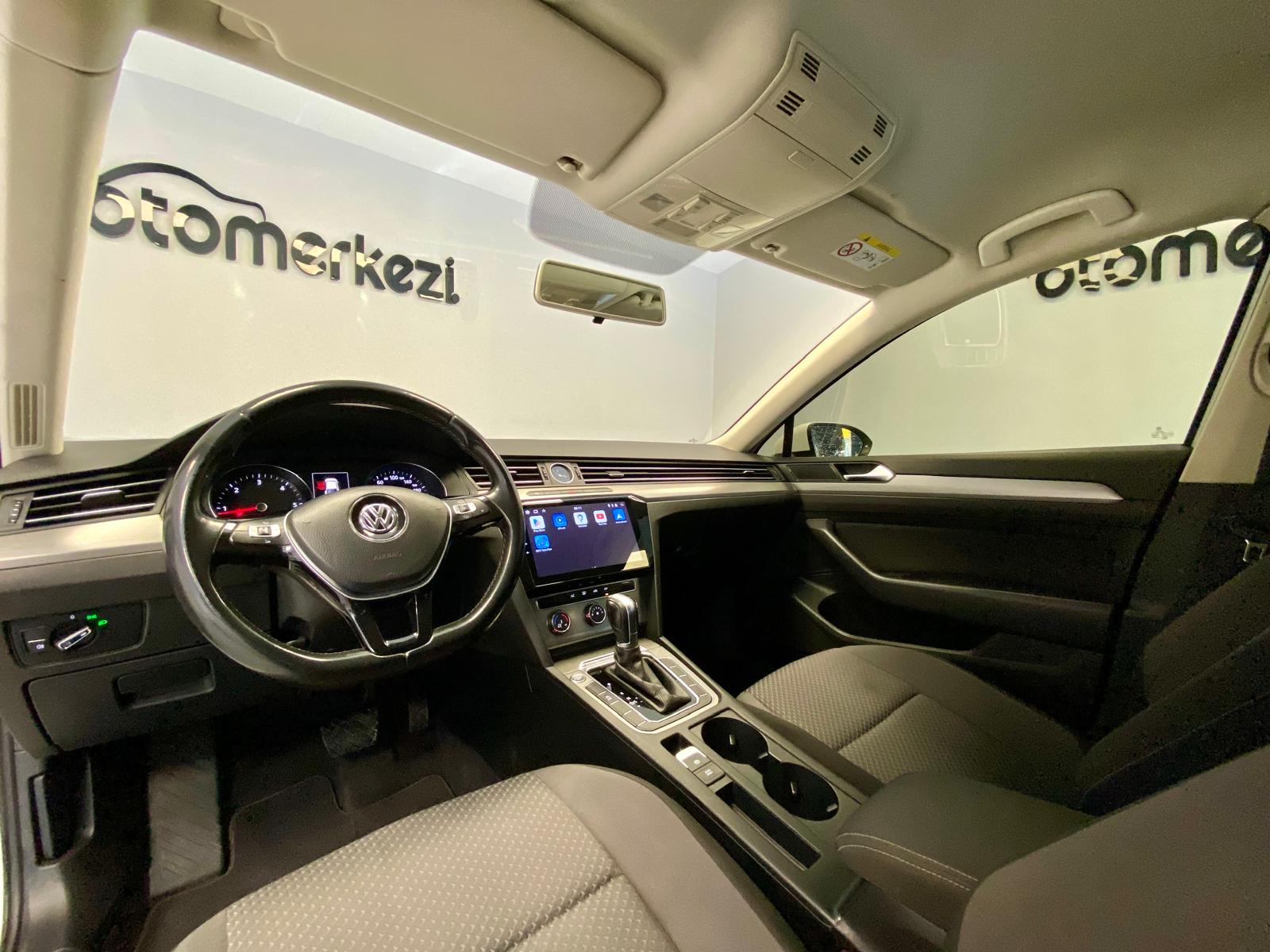 VOLKSWAGEN PASSAT 12